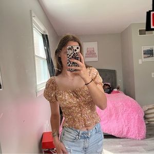 rand new francesca’s floral top